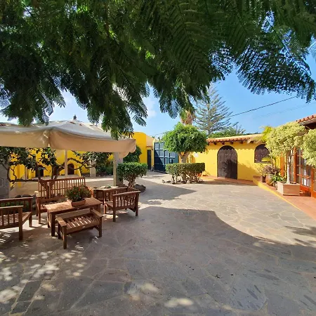 Finca Con Piscina La Cuchufleta Holiday home *