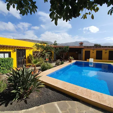 Finca Con Piscina La Cuchufleta Holiday home *