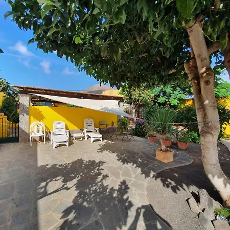 Finca Con Piscina La Cuchufleta Holiday home *